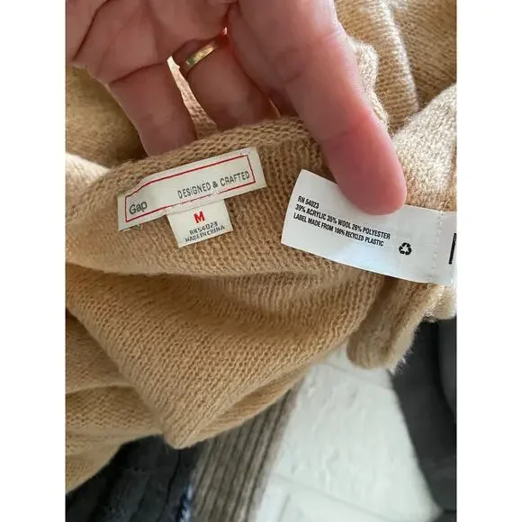 Sweater - Picture 5 of 5